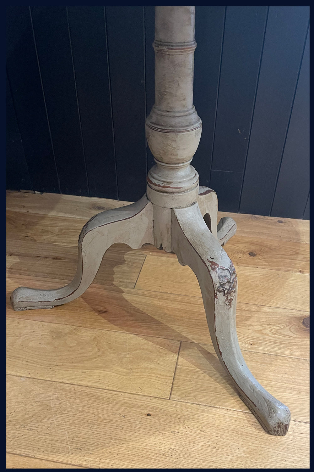 REDUCED Victorian Mahogany Tilt-Top Loo Table