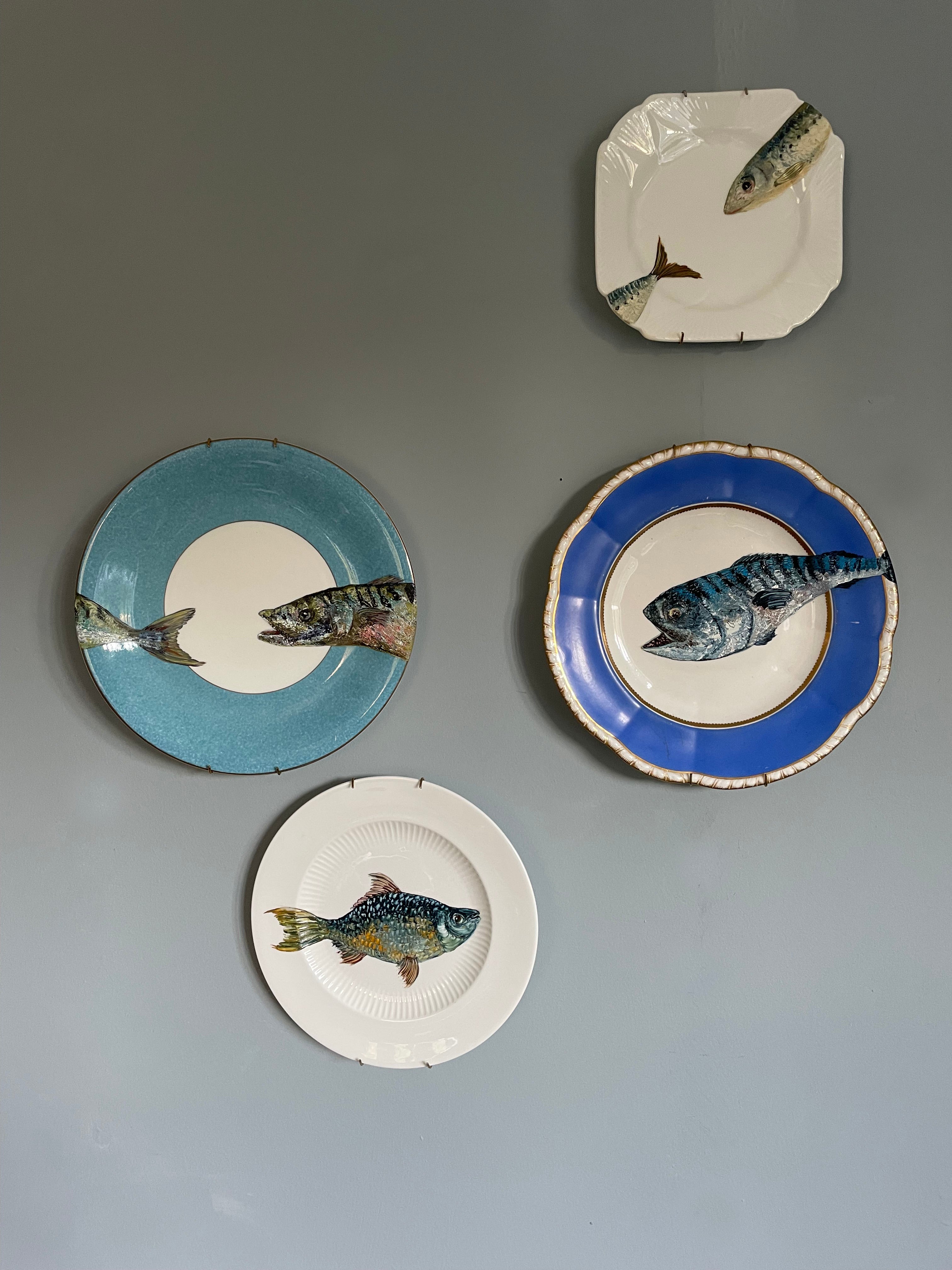 Original oil painting on old Wedgewood plate - roach fish