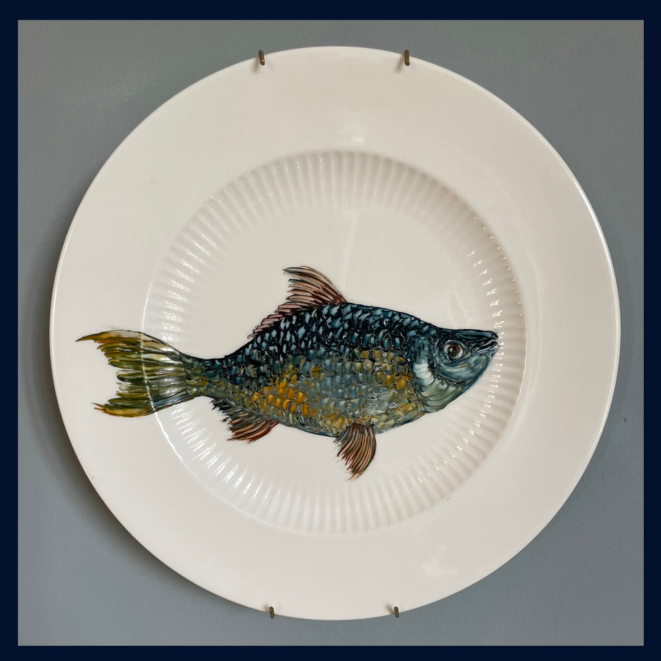 Original oil painting on old Wedgewood plate - roach fish