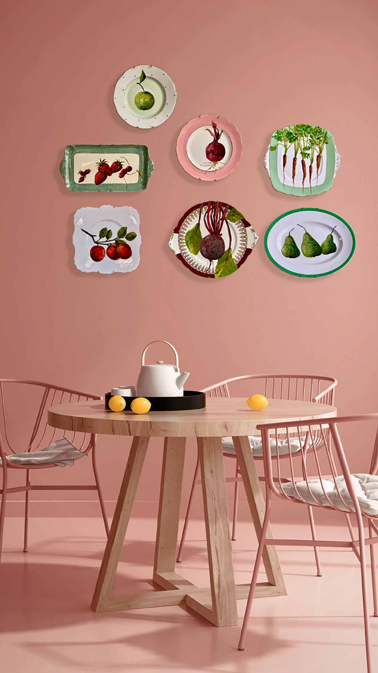 Original oil painting on a vintage cake plate - garden fresh beetroot